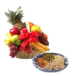 1/2 kg Dry fruits with fresh fruit 2 kg basket